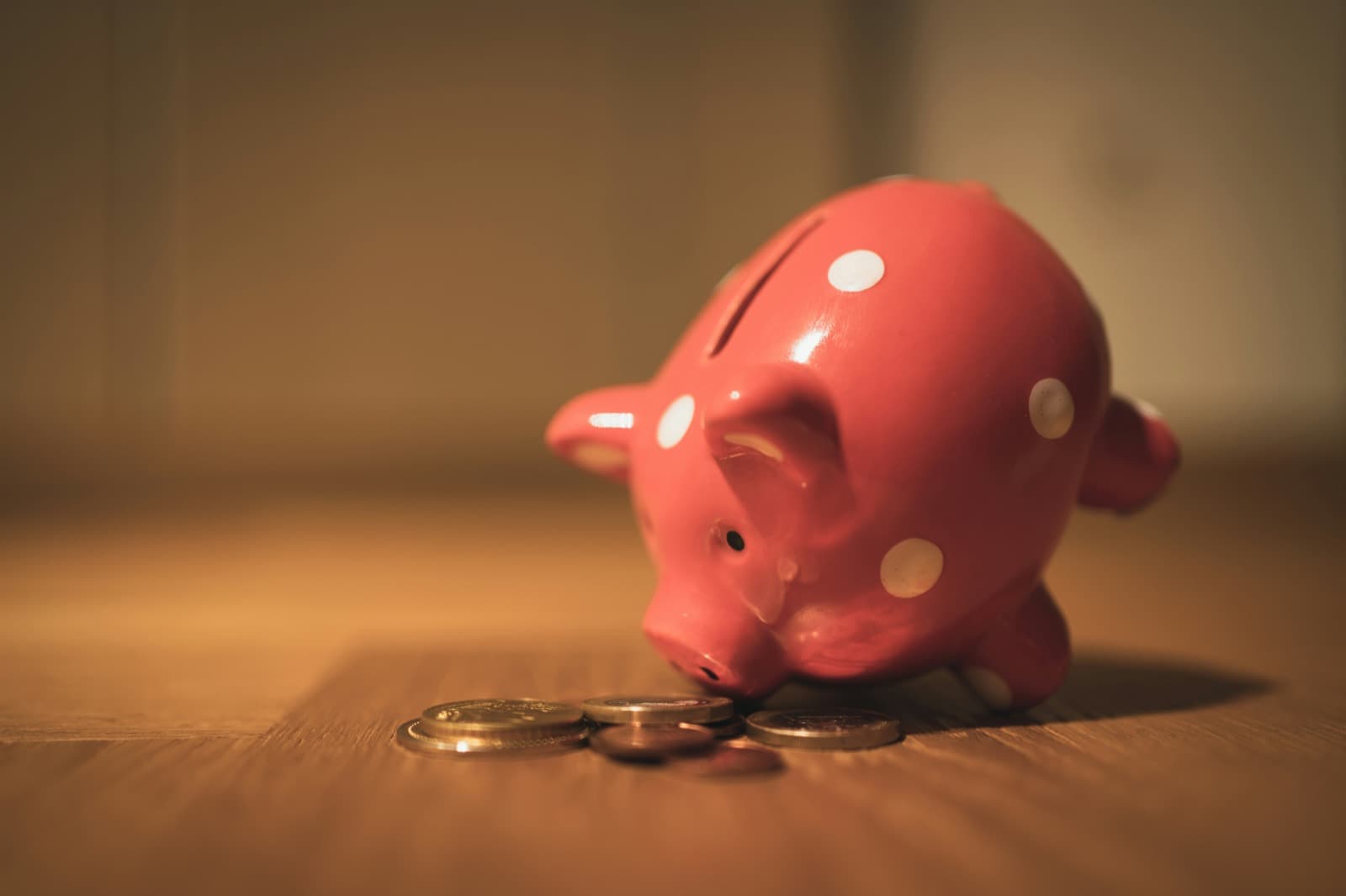 Explaining money to a child without lying through simplification
